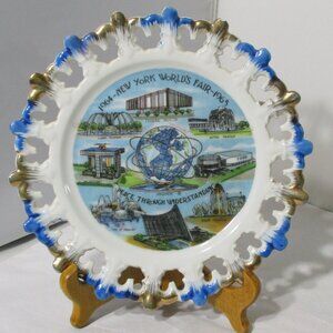 1964 - 1965 New York City NY World's Fair Ceramic Plate Dish Souvenir Unisphere